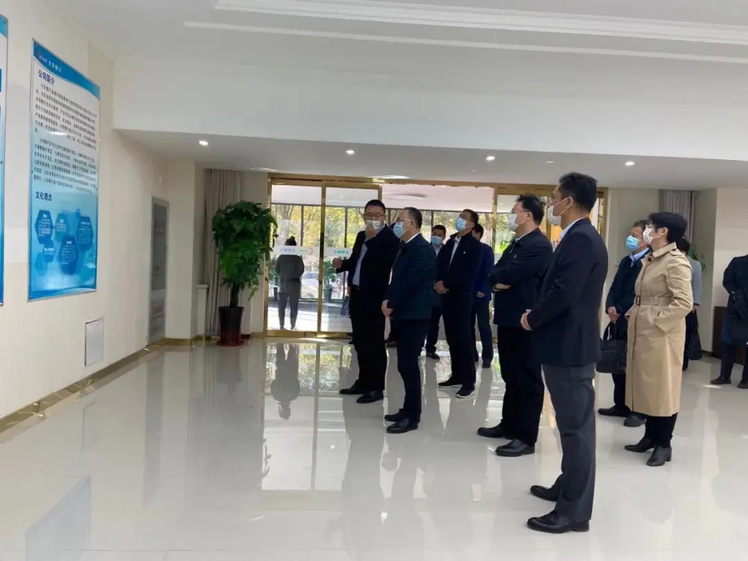 1618366105500674.jpg 640.webp (18).jpg